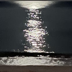 Na praia