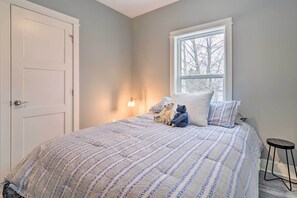 1 chambre, bureau, fer et planche à repasser, accès à Internet
