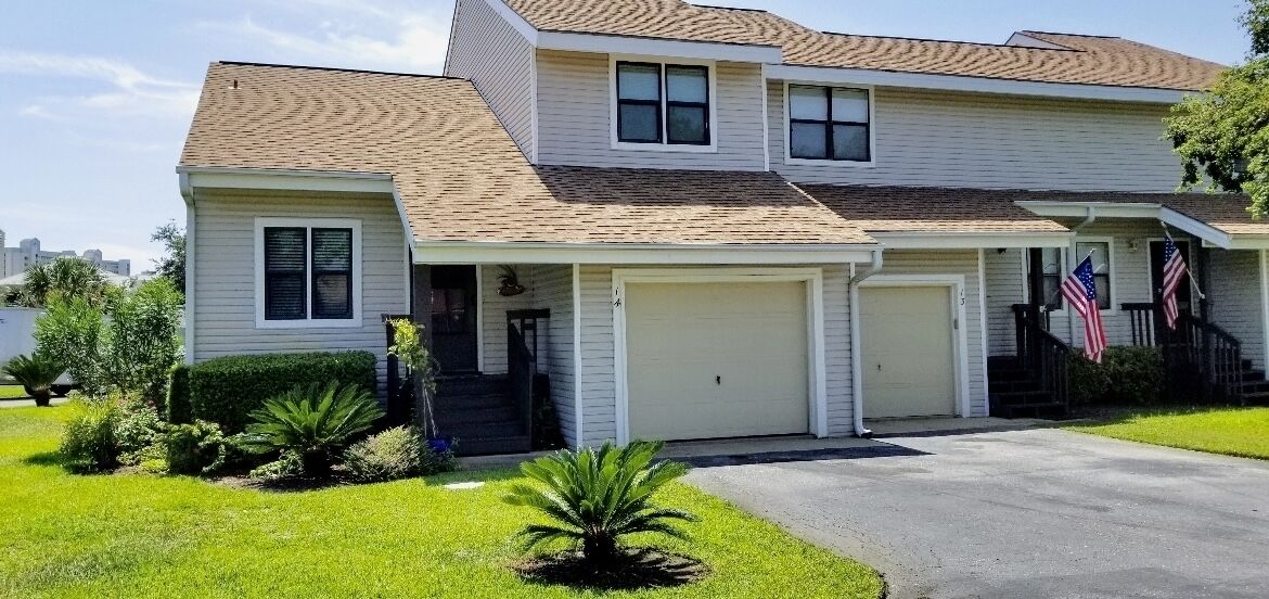 Coastal Hideaway @ Orange Beach, AL - Directly across the street from the beach!