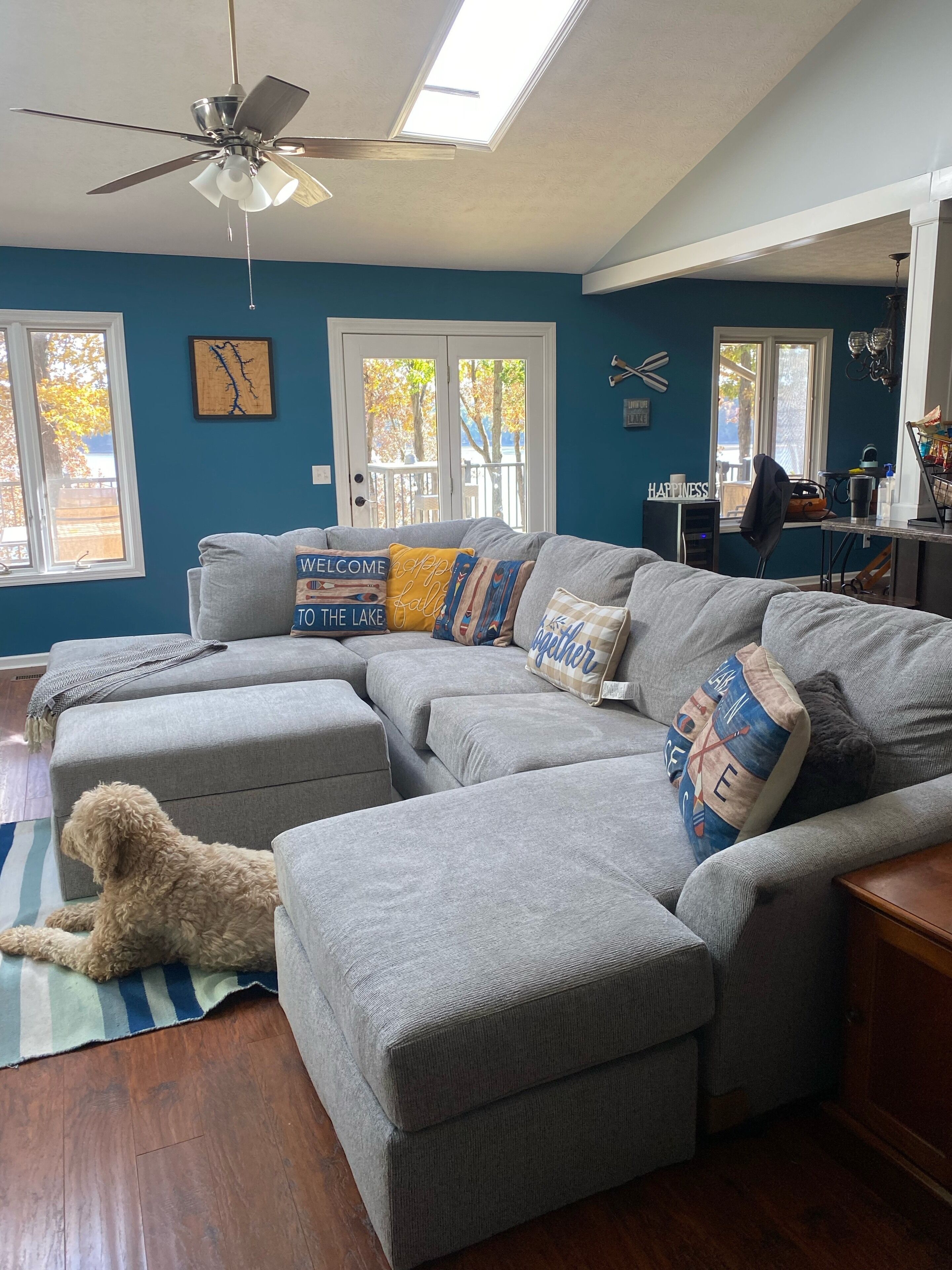 Lakefront home with gorgeous views of Lake Barkley