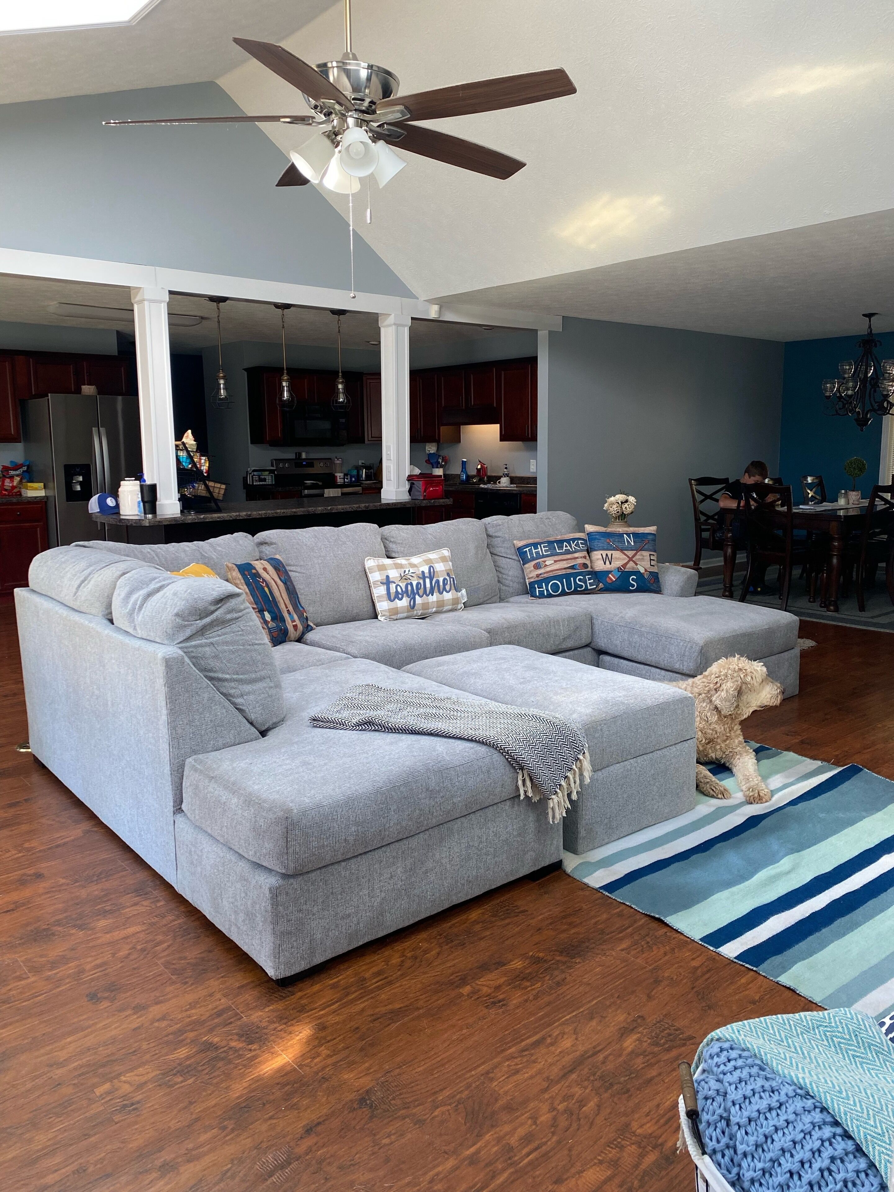 Lakefront home with gorgeous views of Lake Barkley