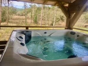 Bain à remous extérieur