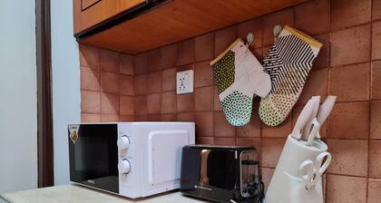 Zaha Home: Shahvar Manzil-3br apt,Bukhari Comm,DHA