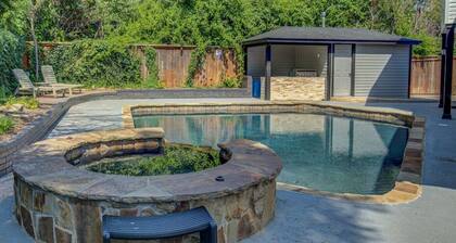 Entire Spacious, Cozy home with backyard retreat