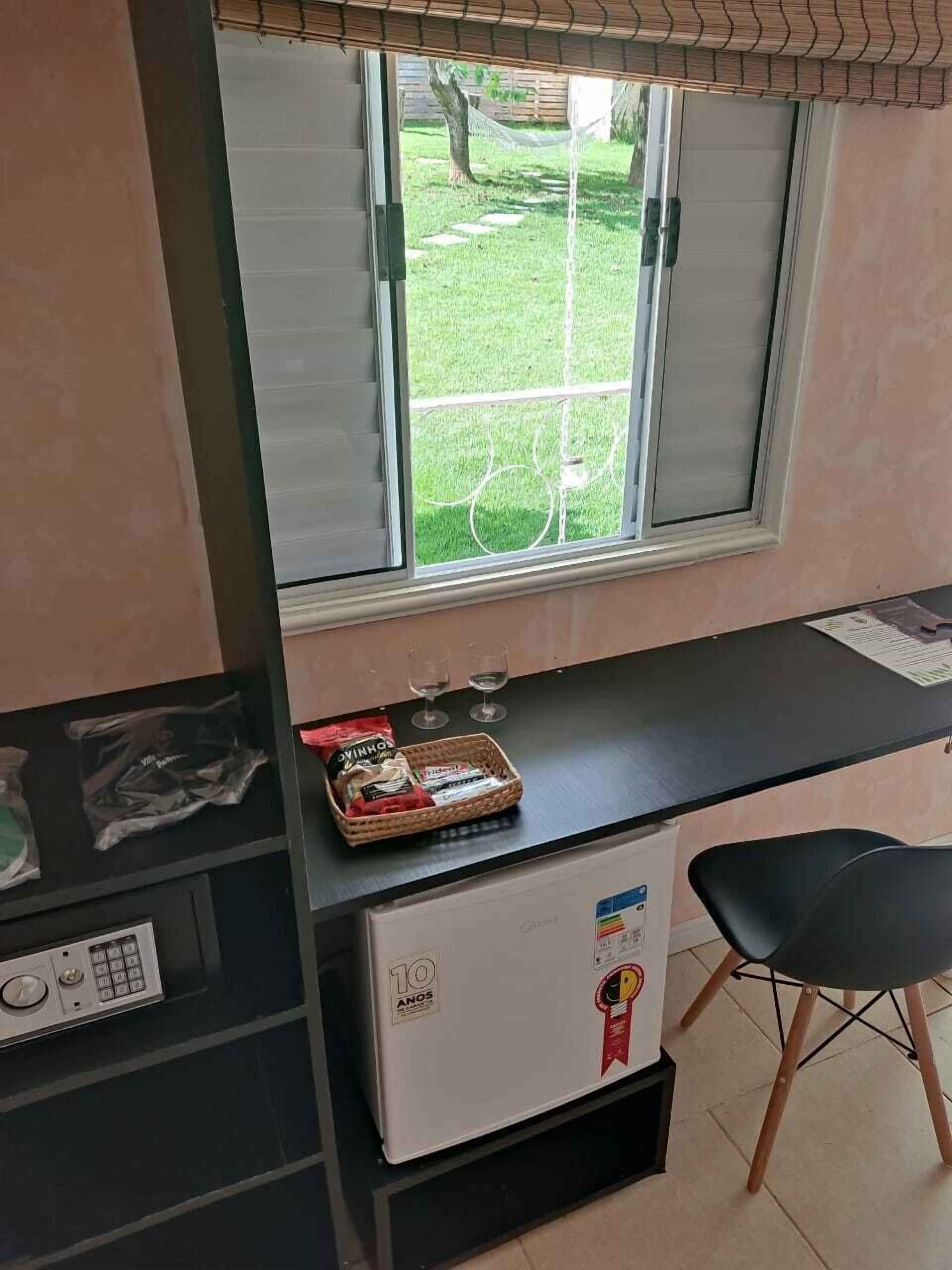 Deluxe Double Room | Minibar, in-room safe, desk, laptop workspace