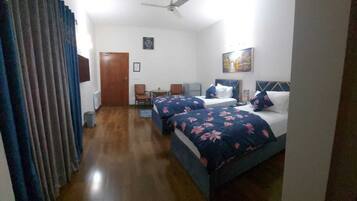 1 bedroom, iron/ironing board, travel cot, free WiFi