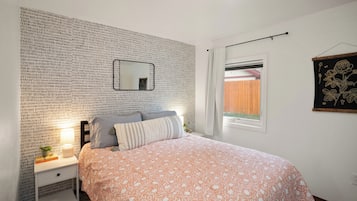 1 bedroom, travel crib, free WiFi, bed sheets