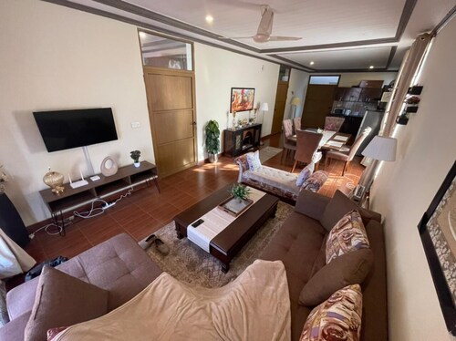 Zaha Home: The Retreat, Bhurban; 2br family place