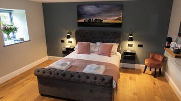 Superior Double Room, Ensuite, Garden View