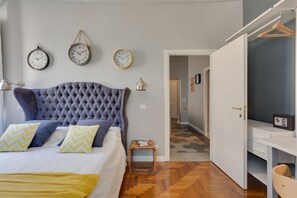 2 Schlafzimmer, Zimmersafe, Schreibtisch, Bügeleisen/Bügelbrett