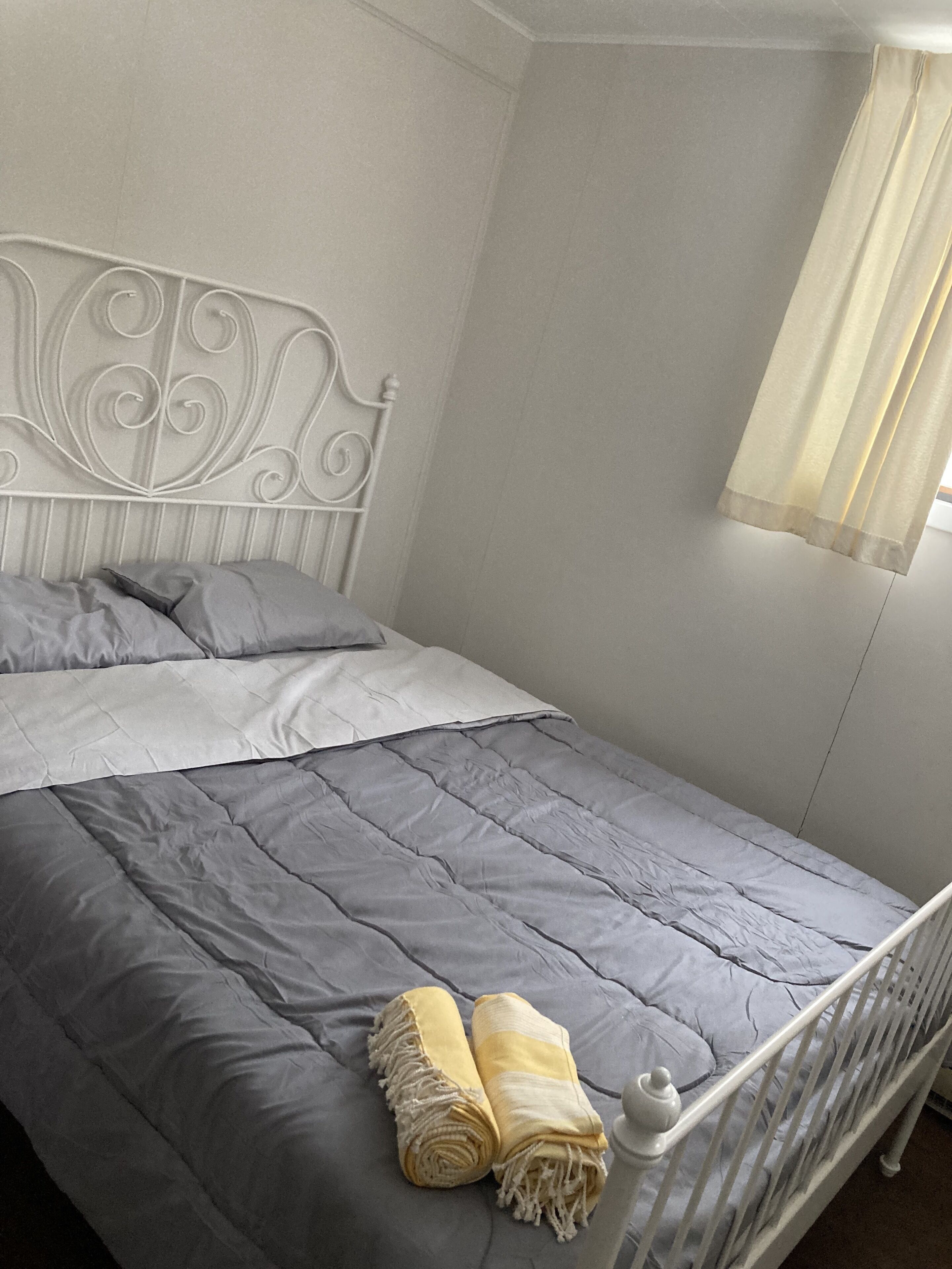 Secluded Cozy Cedar Wood Cabin in 20 acres of native woods, on the Paw Paw river