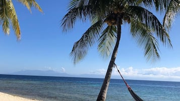 Beach nearby, sun loungers, beach towels