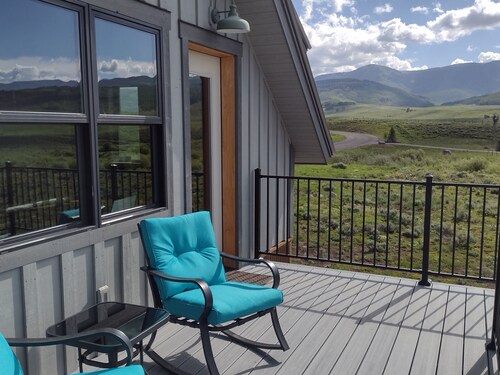 Sunny accessory dwelling with expansive views and large deck