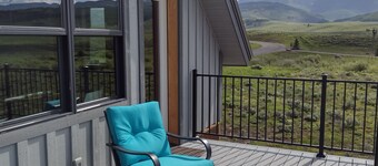 Sunny accessory dwelling with expansive views and large deck