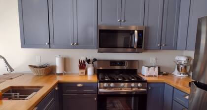 Sunny accessory dwelling with expansive views and large deck