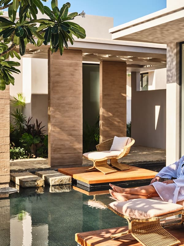 Couples treatment rooms, sauna, hot tub, steam room, body treatments