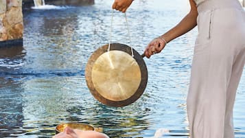 Couples treatment rooms, sauna, hot tub, steam room, body treatments