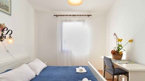 4 bedrooms, WiFi - Holiday home with terrace and barbecue (Premantura)