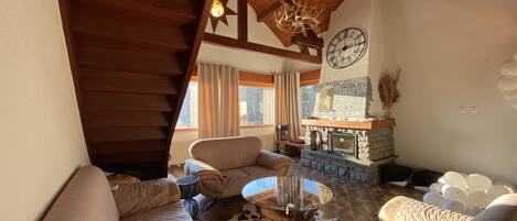 Télévision, cheminée