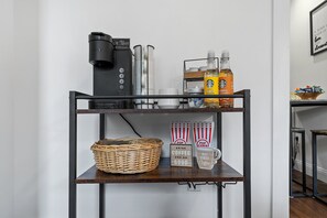 Interior - Dream Luxury Apartment W/ Projector Near Downtown (Philadelphia)