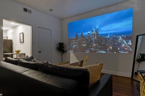TV, Netflix, streaming services