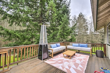 Bainbridge Island Vacation Rental | 2BR | 1BA | Step-Free Access | 800 Sq Ft