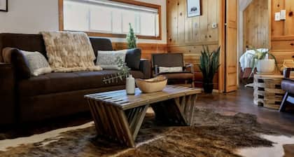 The Loop 2 Bedroom Suite at Lake Front Cabins
