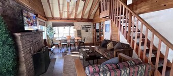 Middle Mountain Cabin at the Woolly Bugger Inn