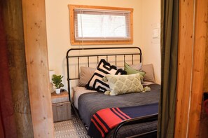 1 chambre, fer et planche à repasser, accès Internet, draps fournis