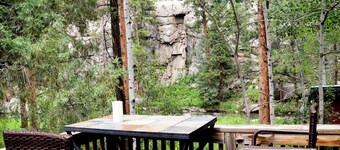 Marmot Mini Cabin (Unit 7) at The Woolly Bugger Inn