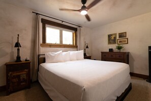 2 Schlafzimmer, Reisekinderbett