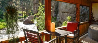 Canyon Cabin (Unit 17) at The Woolly Bugger Inn