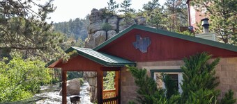 Canyon Cabin (Unit 17) at The Woolly Bugger Inn