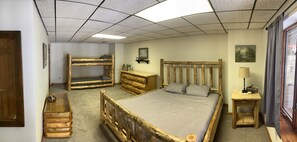 6 bedrooms, travel cot, WiFi, bed sheets