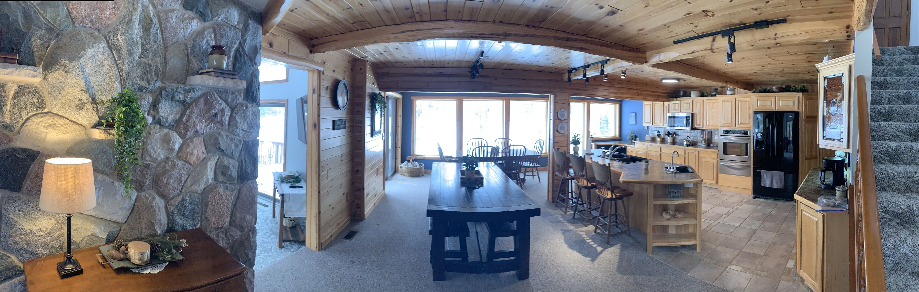 Large Lakefront Home with Inground Heated Pool - Sleeps 23+