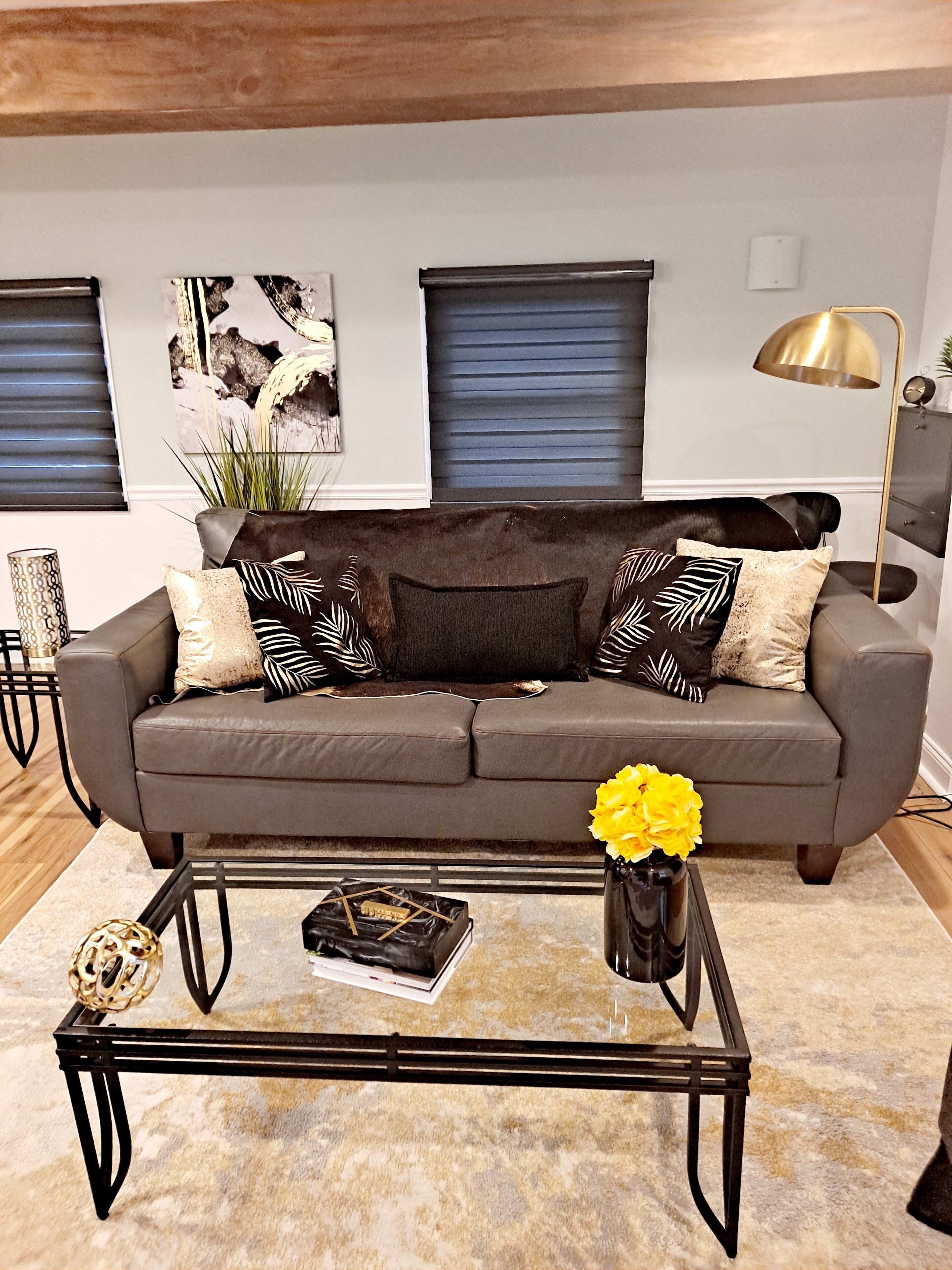 Semi Detach Townhouse with a big yard