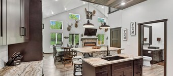 ❗️The Lodge Door Co. Luxury Barndo, Relax, Make Memories❗️