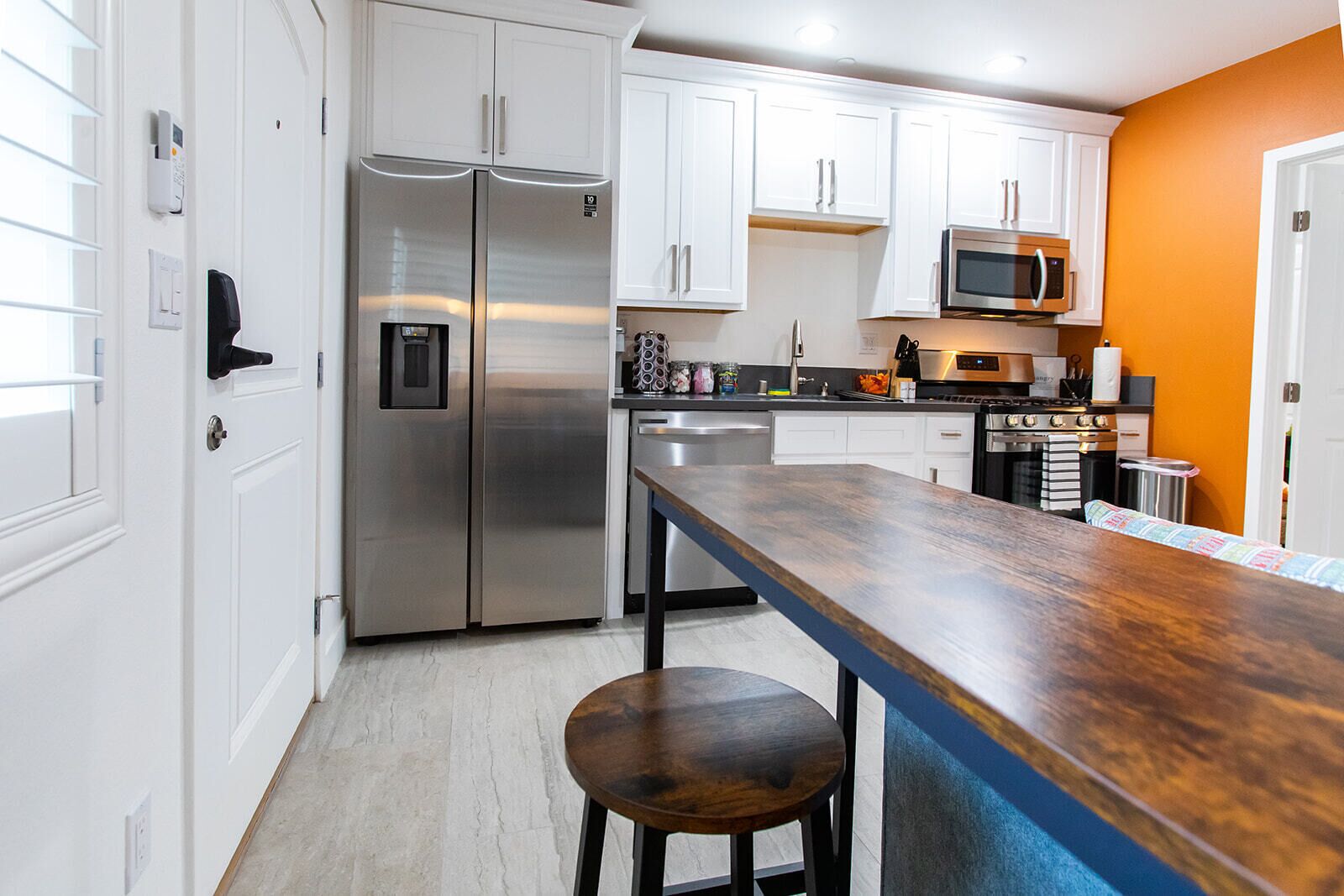 ✰Pets OK✰6mi→Disney✰Self Check-in✰W/D✰King Bed✰