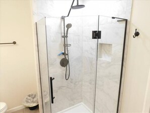 Kostenlose Toilettenartikel, Haartrockner