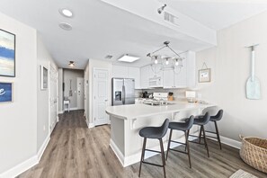 Fridge, microwave, oven, stovetop - GULF FRONT 1 BD, 2 BA + Bunk Room! UPDATED with Amazing Views & Amenities! (Gulf Shores)