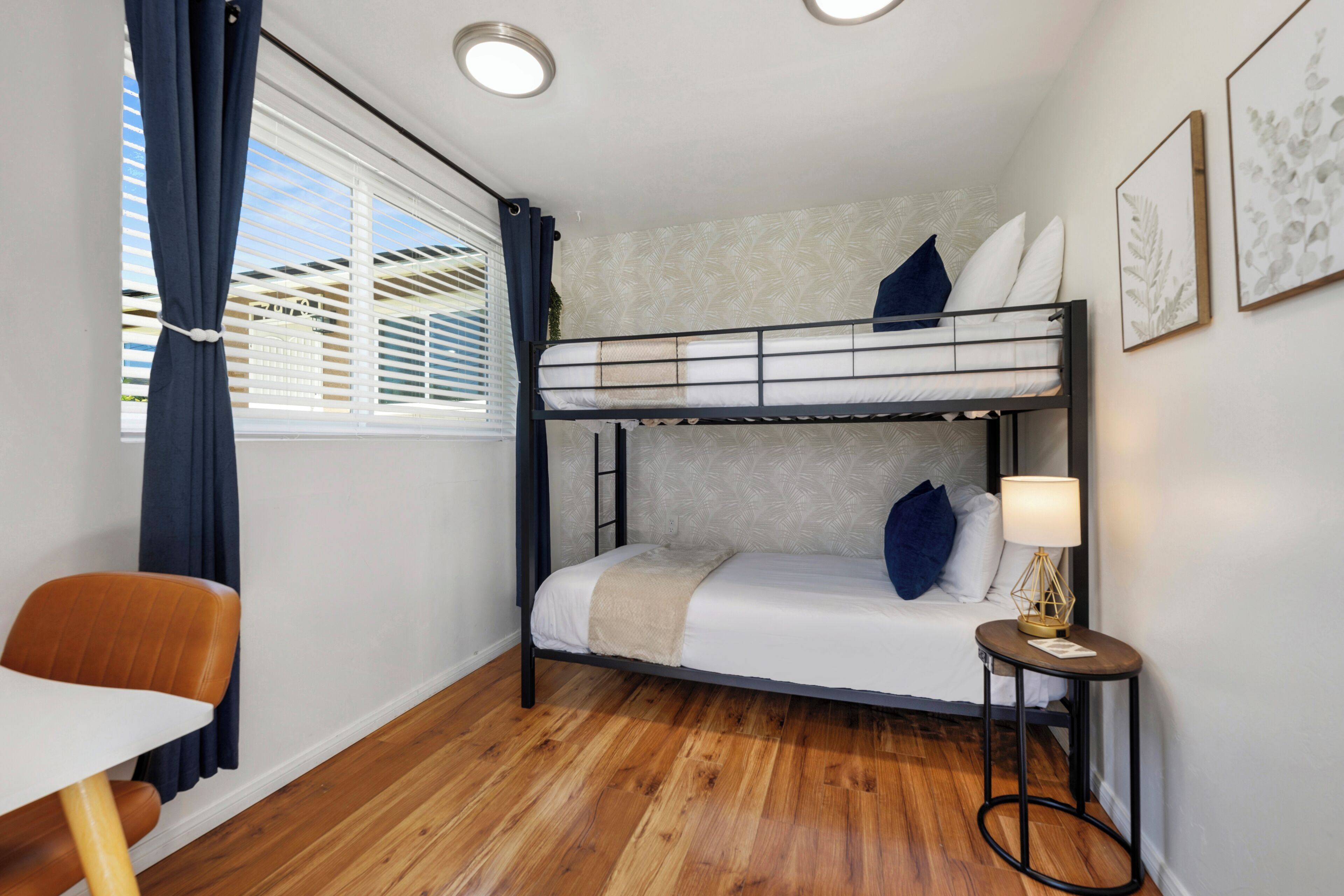 4 chambres, bureau, fer et planche à repasser, Wi-Fi gratuit