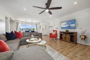 Smart TV, fireplace, video games, ping pong