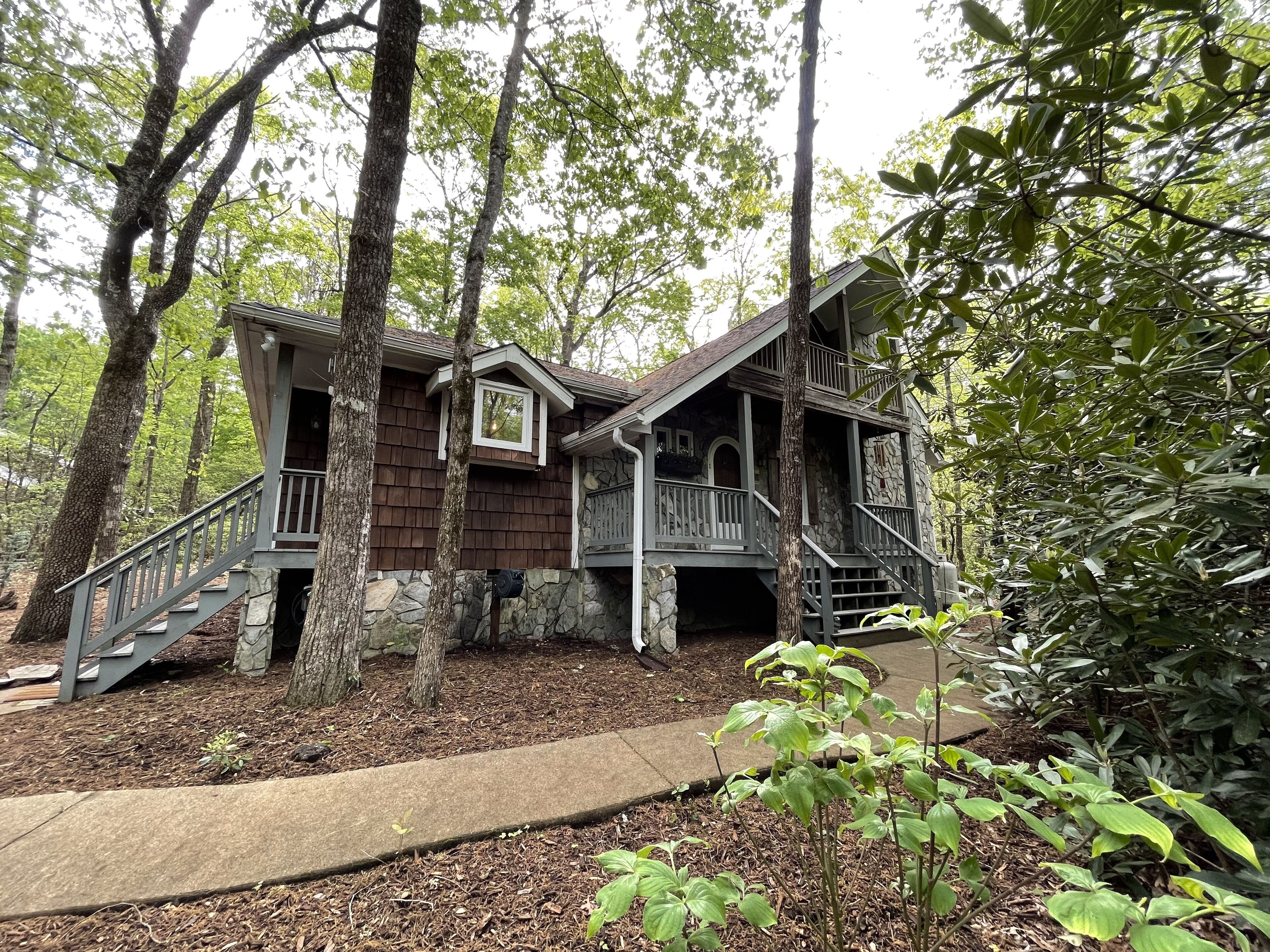 Cozy 3BR Mountain Escape - Highland Hüs @ Caesars Head