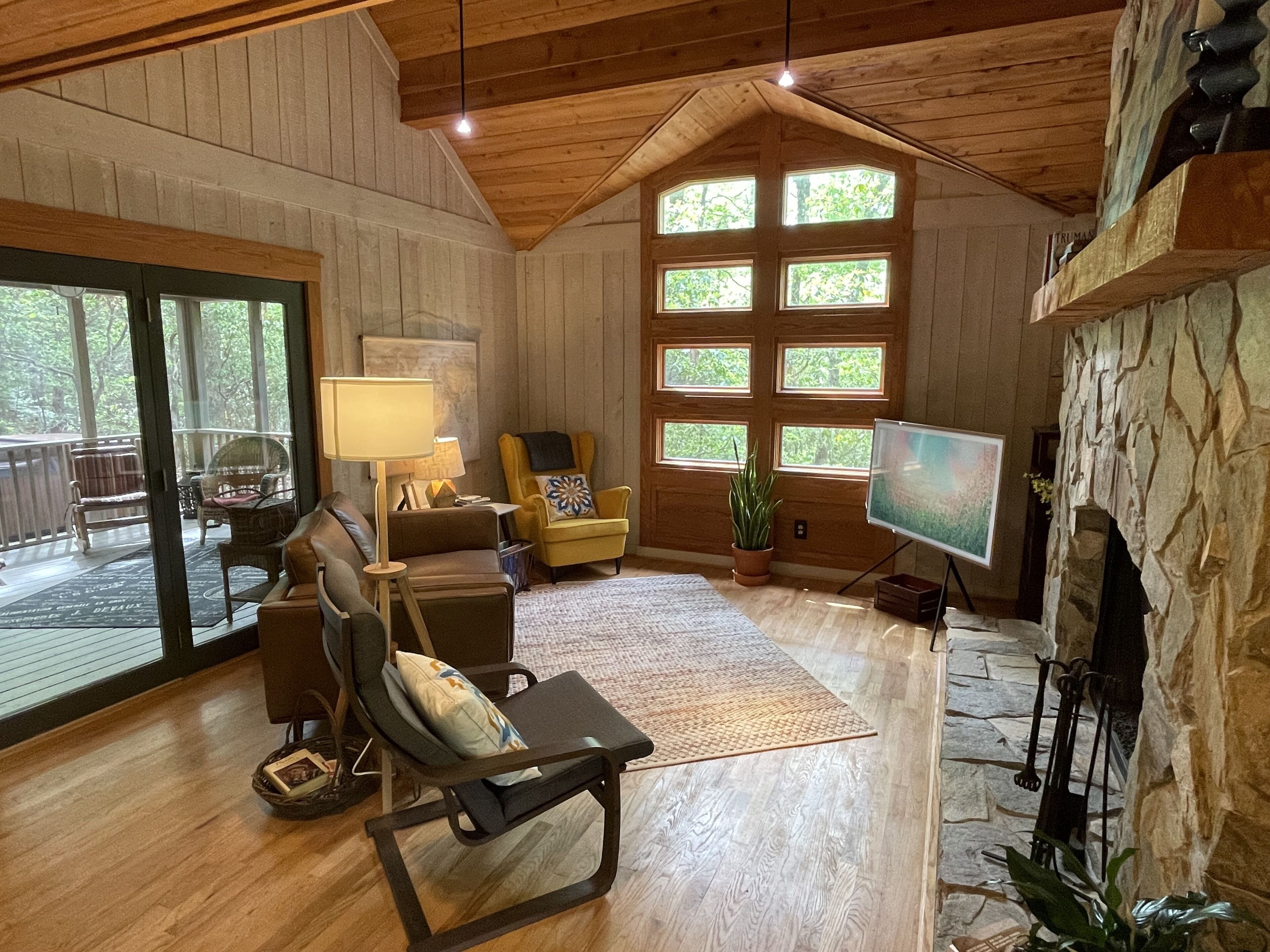 Cozy 3BR Mountain Escape - Highland Hüs @ Caesars Head