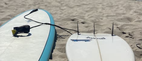 In StrandnĂ€he, LiegestĂŒhle