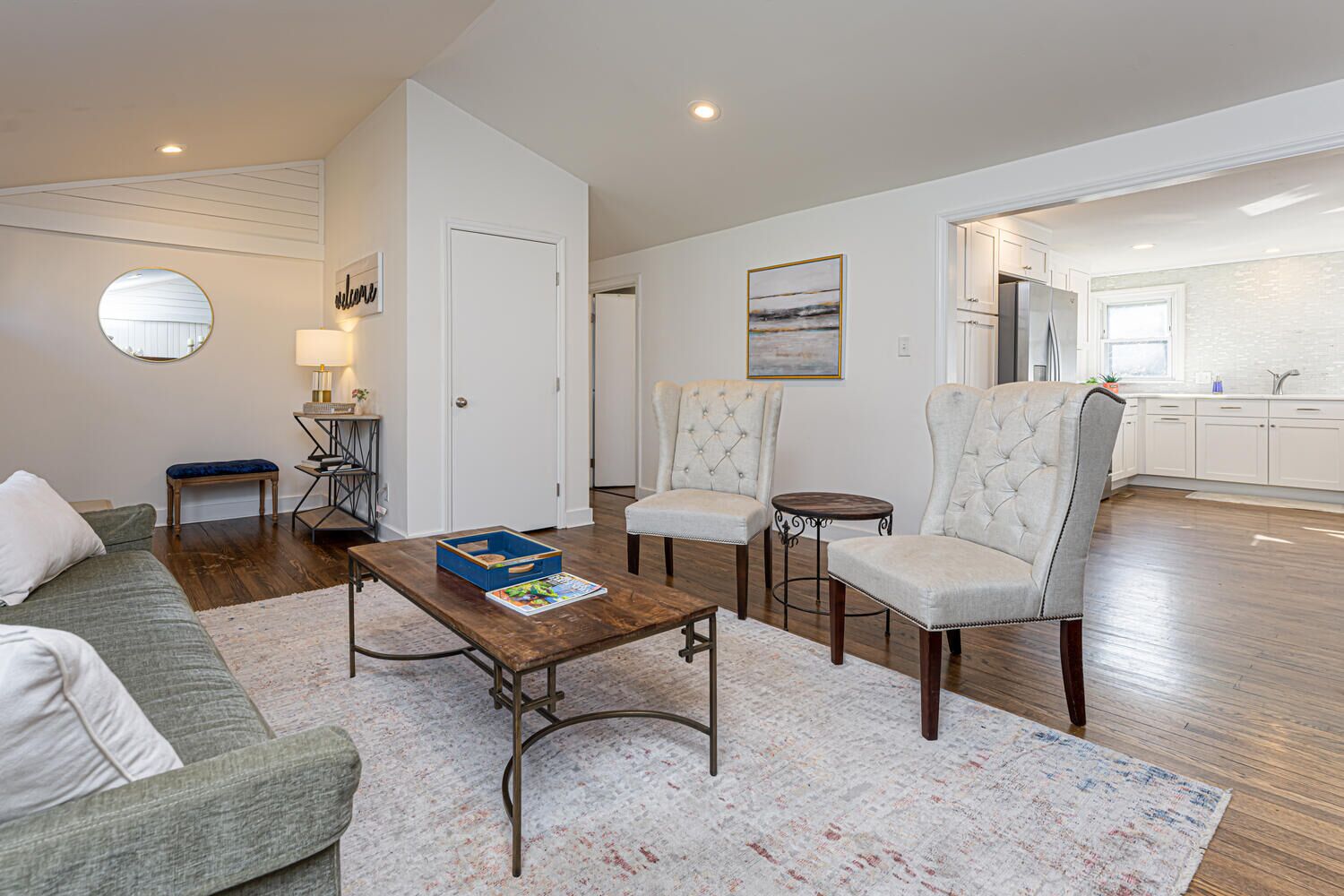 River's Edge: Private mountain retreat, right on the Cane Creek and close to downtown Asheville!