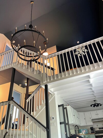 On Jiminy Peak Resort - Sleeps 9-10 - Pool, Hot Tub & Sauna