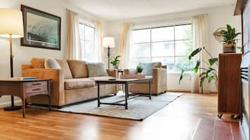 TV, peis og stereoanlegg