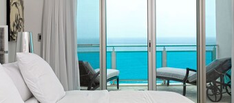 The Cove | Beach Front - Located in Exquisite Simpson Bay with House Cleaning Included