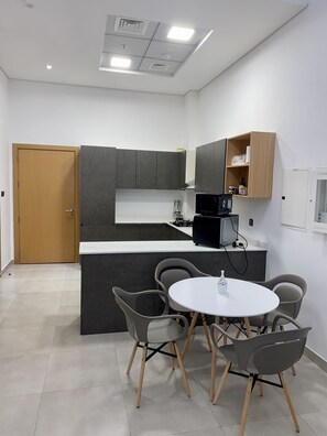 تناول الطعام